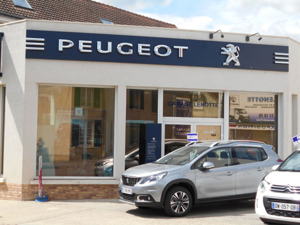 Fa�ade du garage Peugeot Lenotte pr�s de Meaux (77)